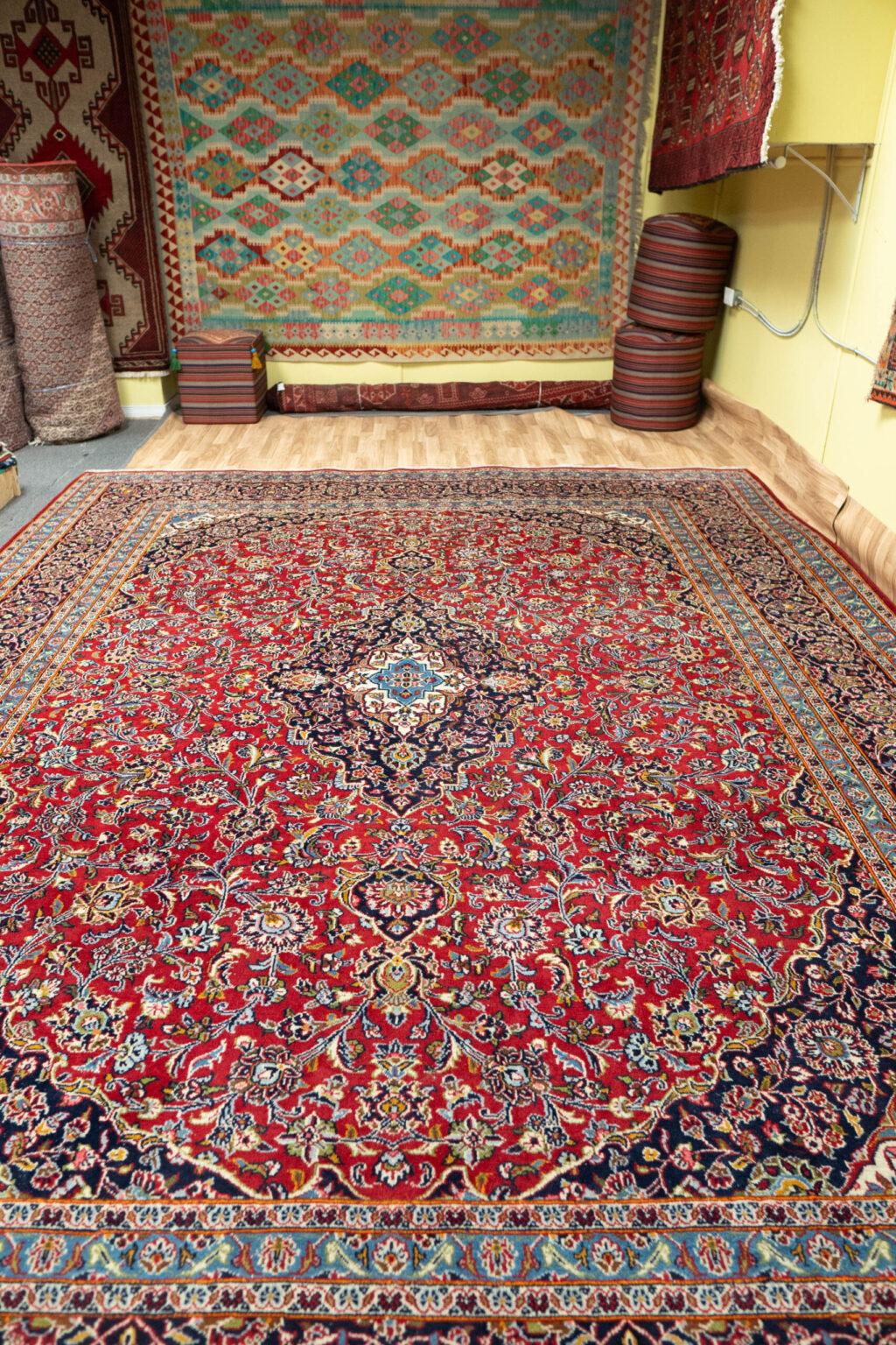 Kashan Wool Rug 9.8x12.8 View 1