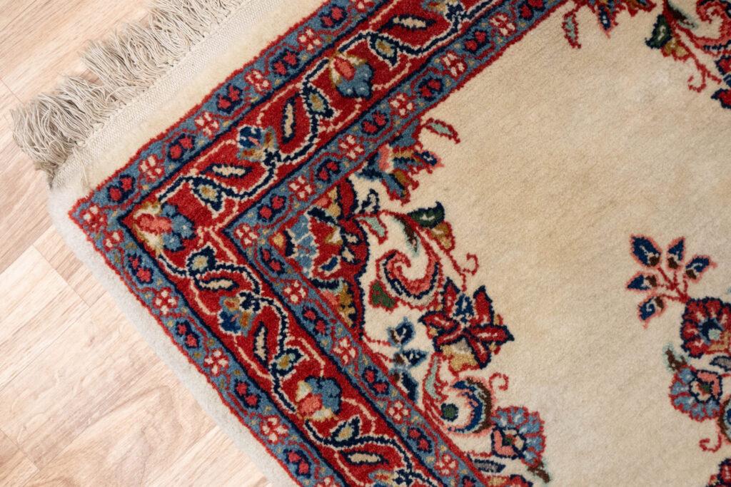 Sarouk Rug 2.3x4.1 View 3