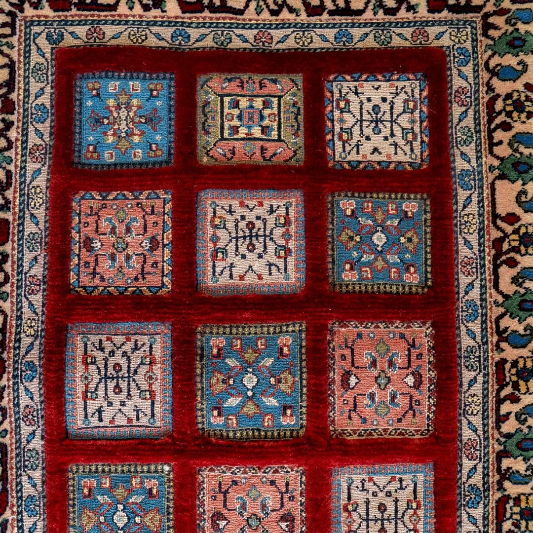Kilim Rug 3910 – Genuine Hand-Woven Wool Oriental Rug View 3