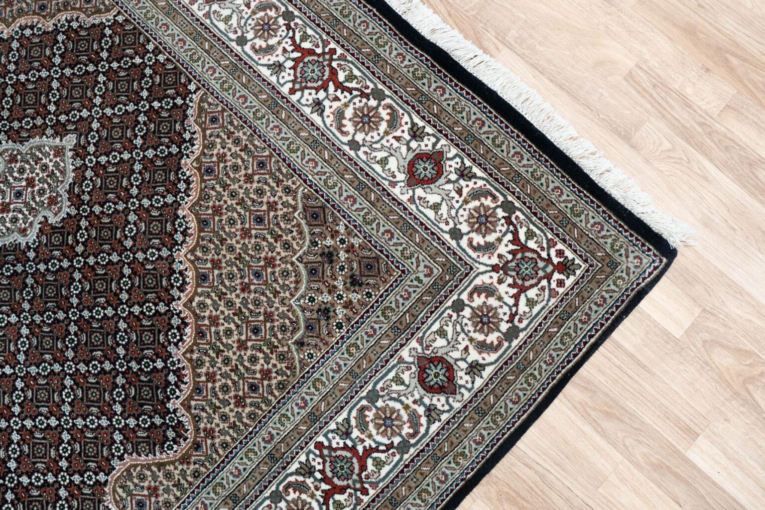 Tabriz Rug 5.10'x8' View 3