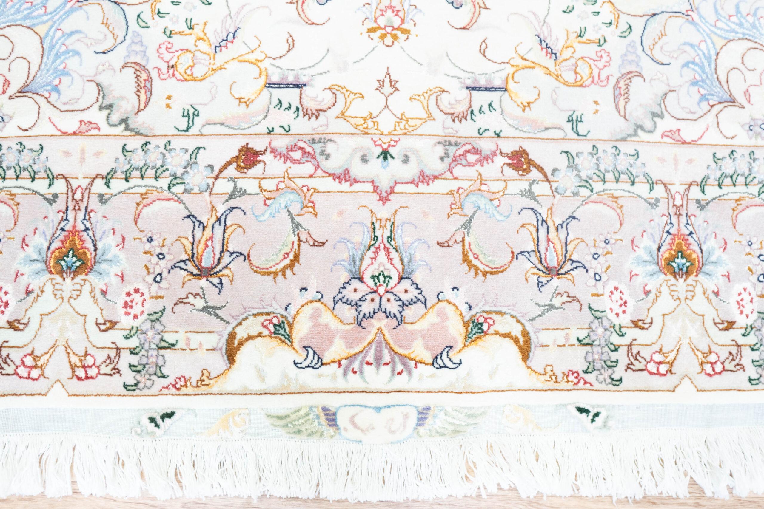 Tabriz Wool Rug 5'x7' View 5