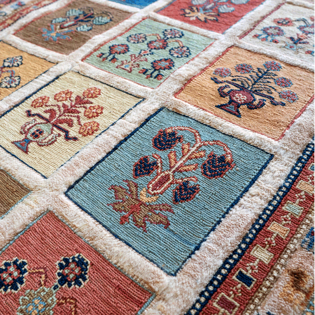Kilim Rug 3914 – Genuine Hand-Woven Wool Oriental Rug View 3