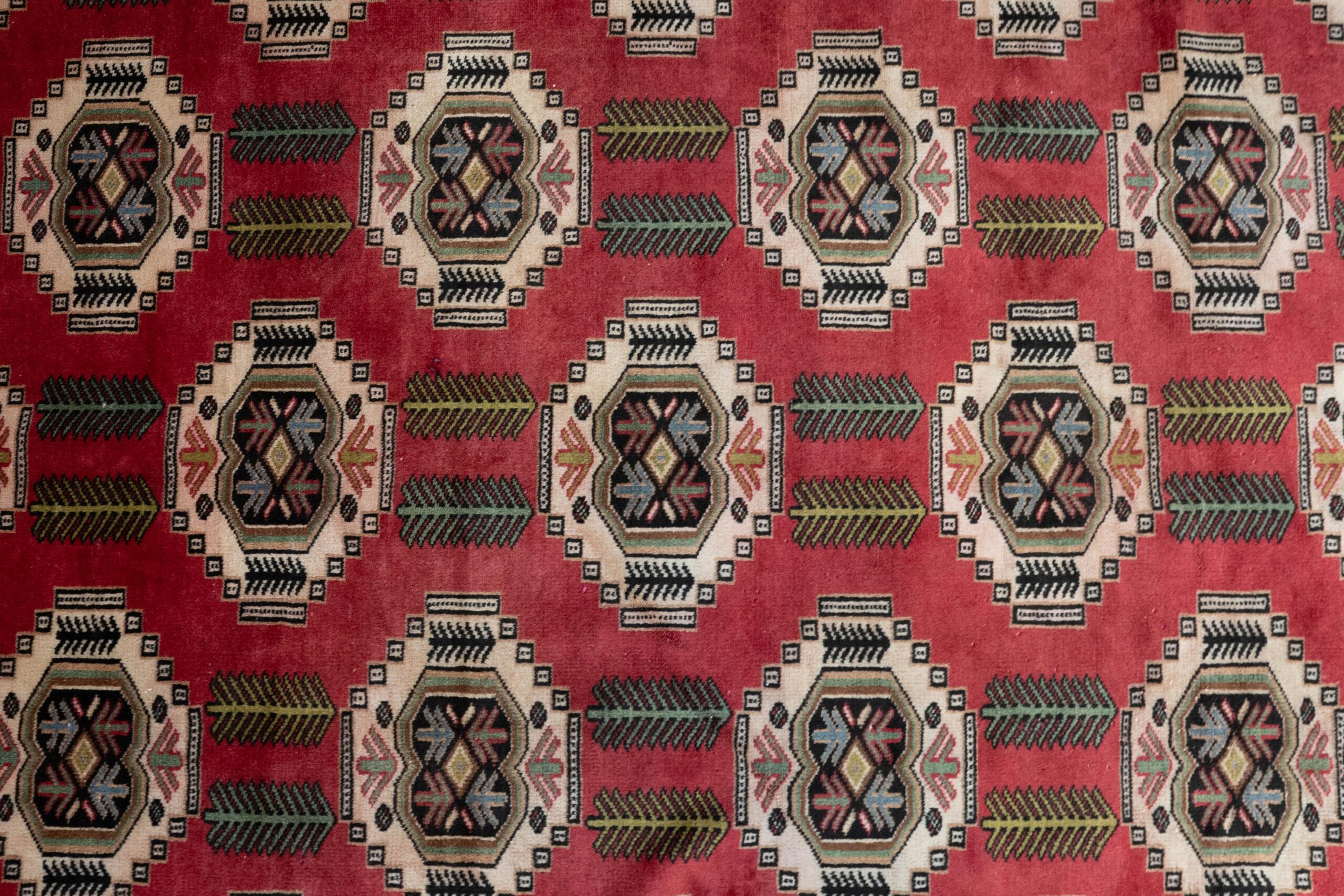 Turkmen rug 6.9'x9.9' View 3