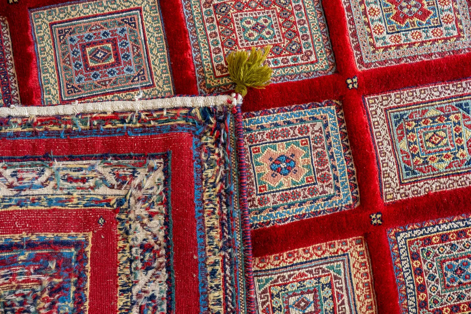 Kilim Rug 3920 – Genuine Hand-Woven Wool Oriental Rug View 4