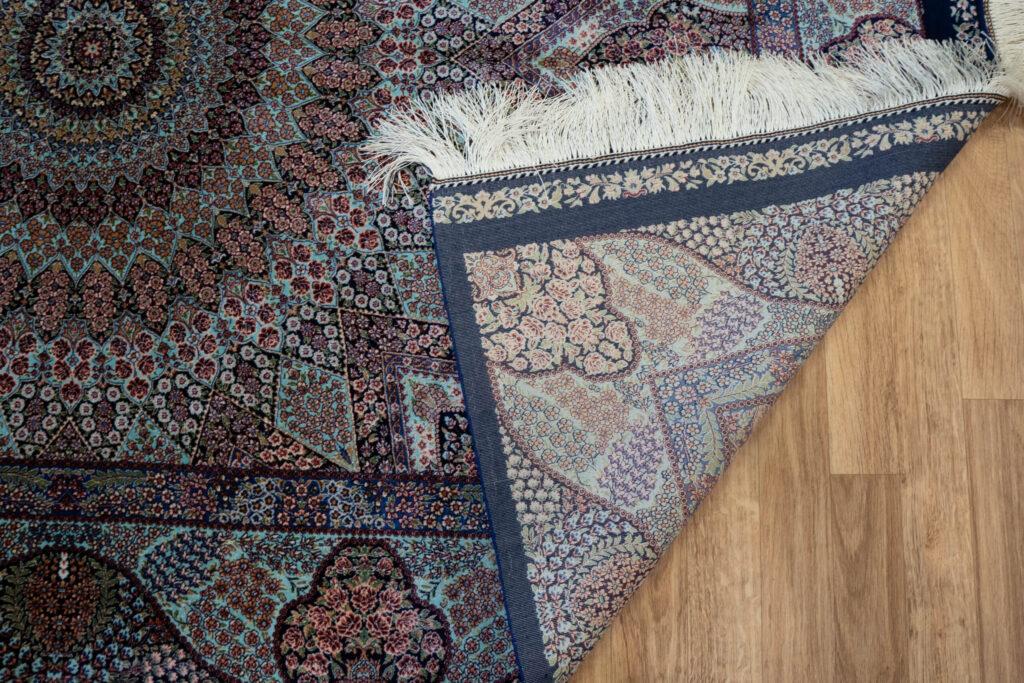 Qum Design Silk Rug 4'x6' View 4