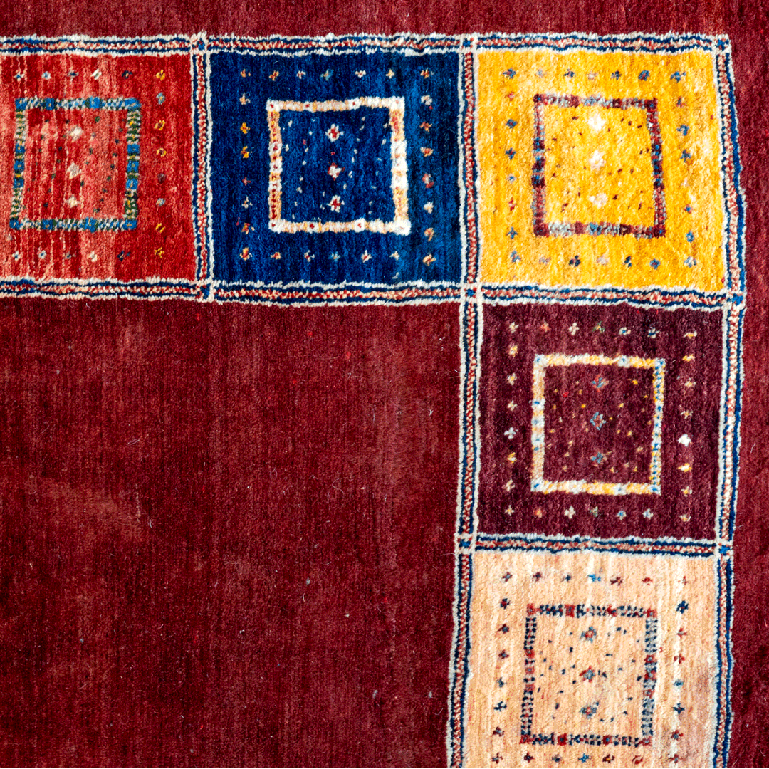 Gabbeh Rug 3925 – Genuine Hand-Woven Wool Oriental Rug View 4