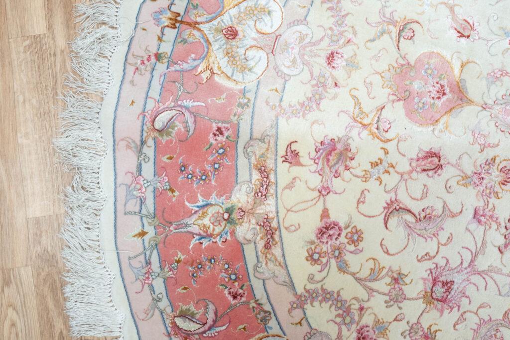 Tabriz rug 6.6'x6.6' View 4