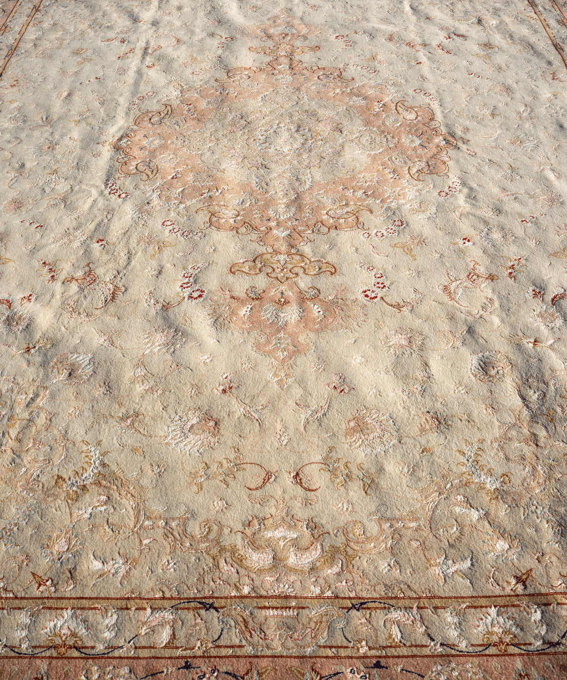 Luxury Tabriz Wool & Silk Handwoven Oriental Rug – 9'9" × 13'2" View 4