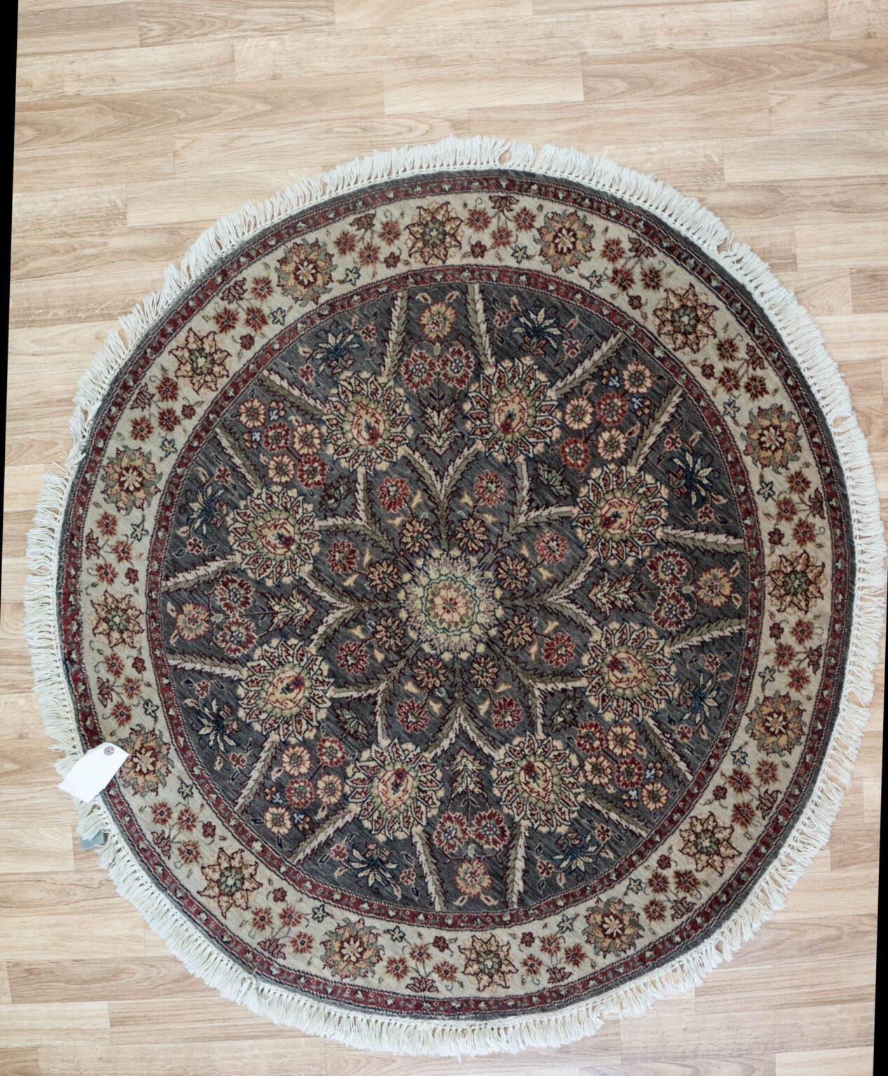 Moud Wool Silk Rug 4'x4' View 1