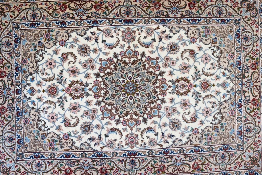 Isfahan Wool Silk Rug 3.8'x5.4' View 1