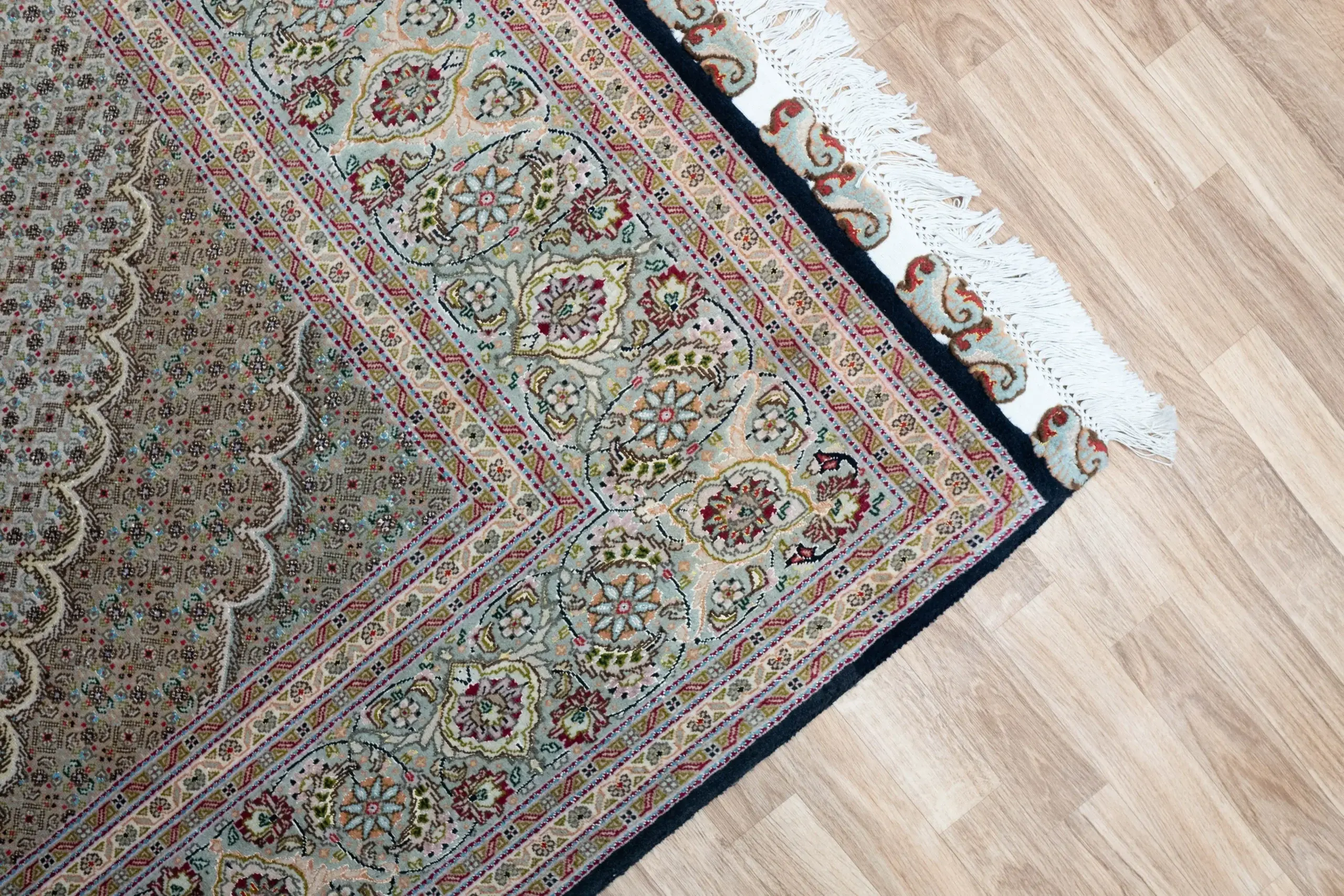 Tabriz Wool Rug 6.10x9.10' View 3