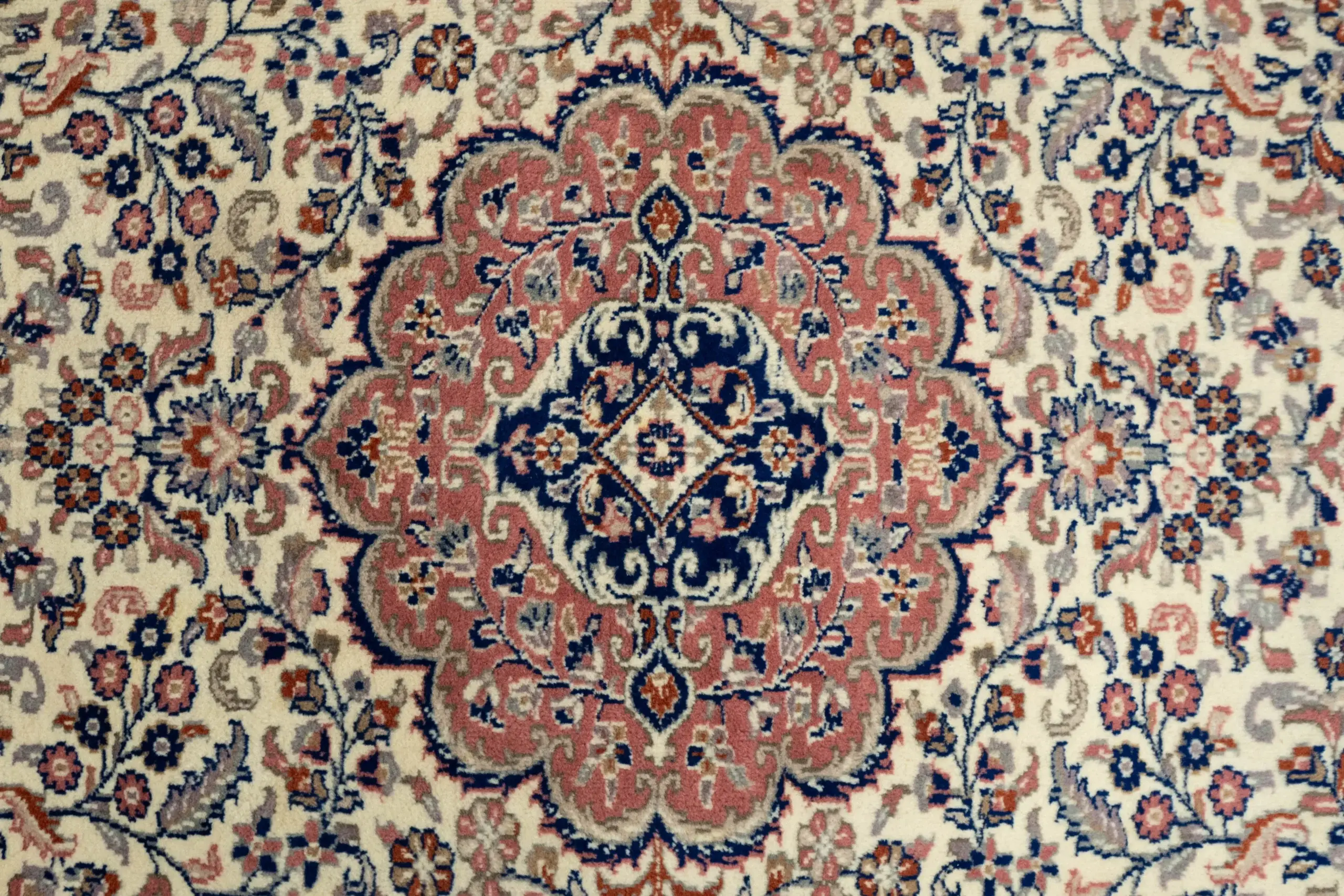 Kashan Wool Rug 6 x 9' View 1