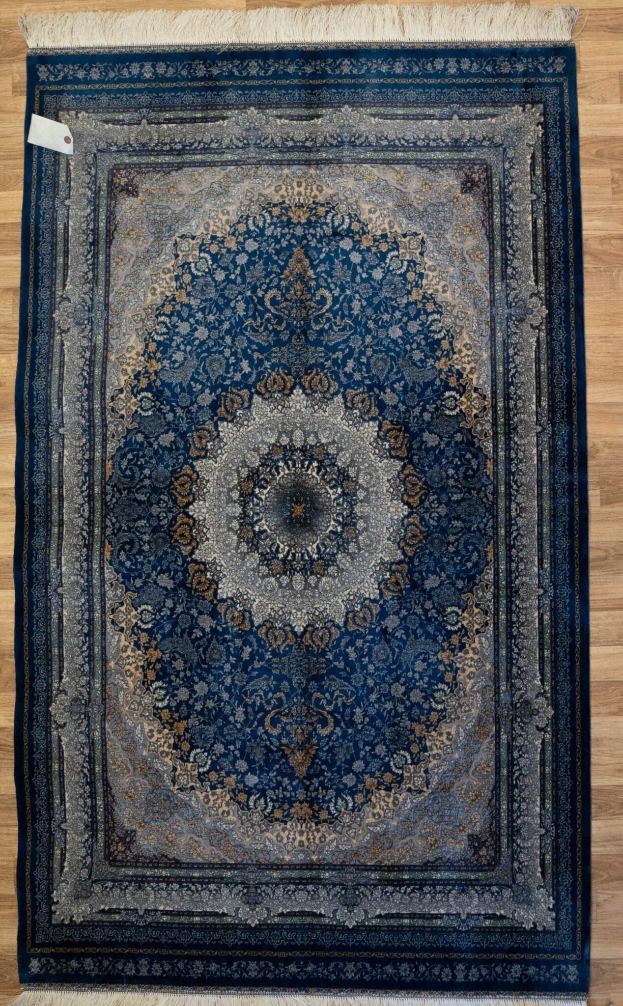 Qum Design Silk Rug 4'x6'