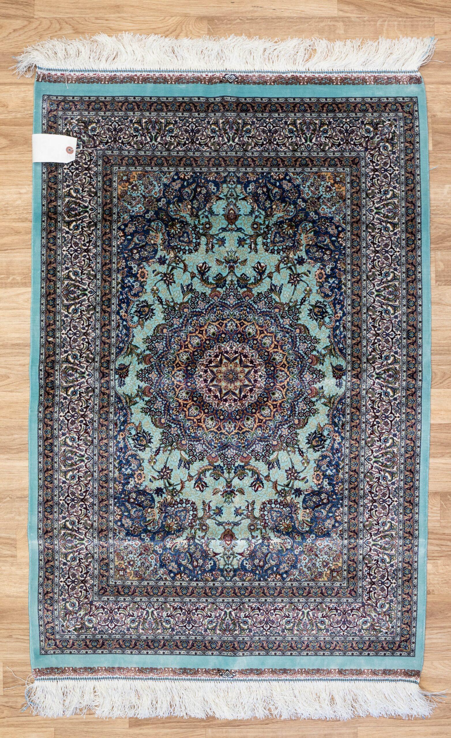 Qum Design Silk Rug 2.7'x3.11'