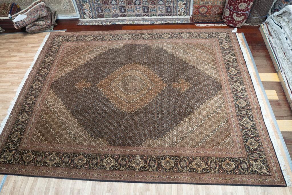 Tabriz Wool Rug 9.11'x13' View 1