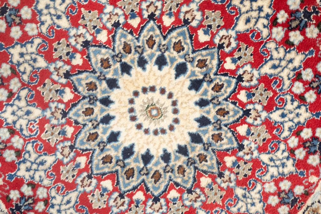 Nain Rug 3'x3' View 2
