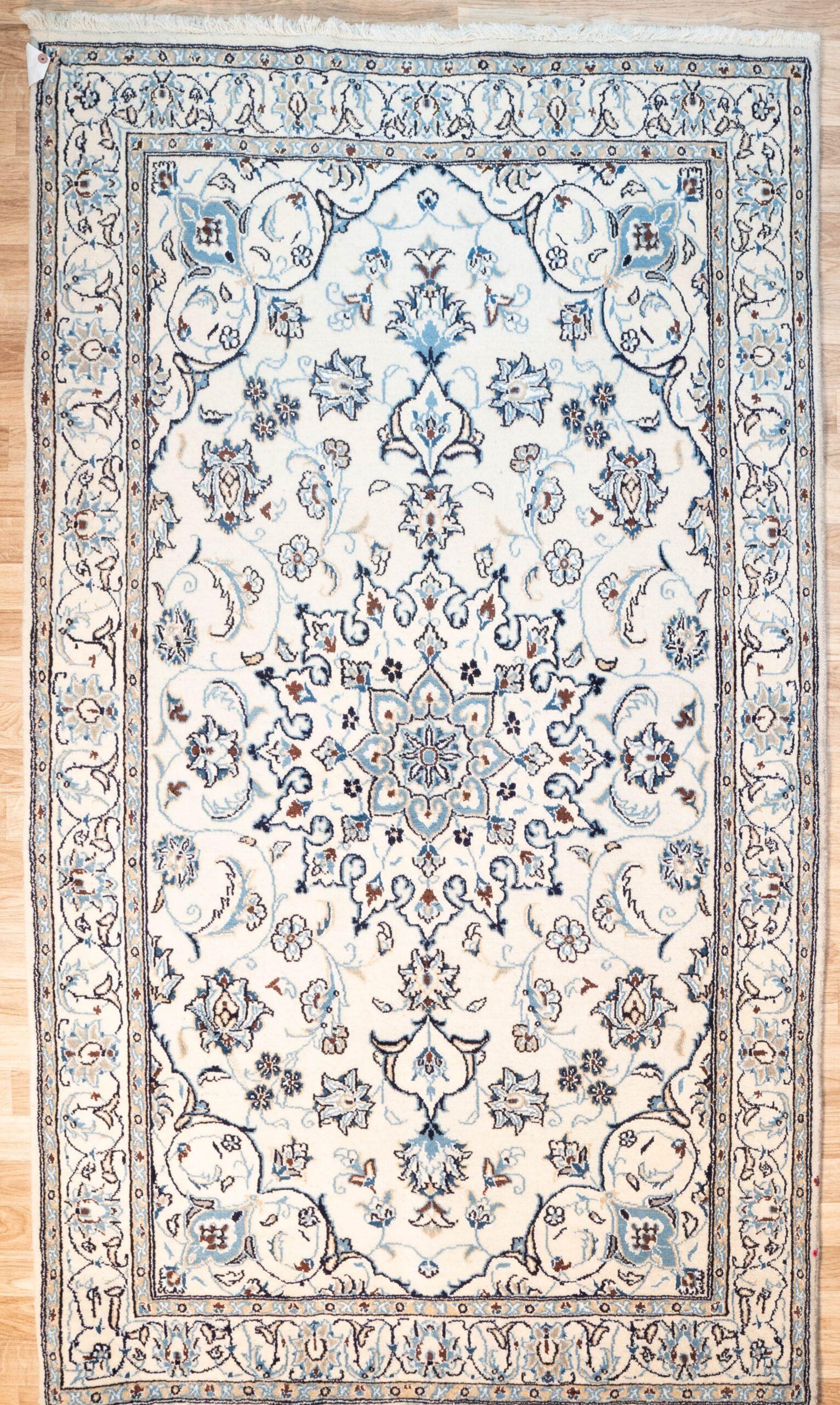 Nain Wool Silk Rug 4.2'x6.7' View 1