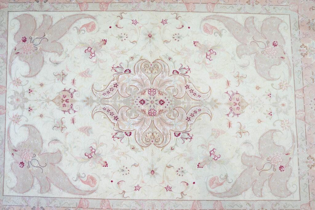Tabriz Silk Rug 5'x7' View 2