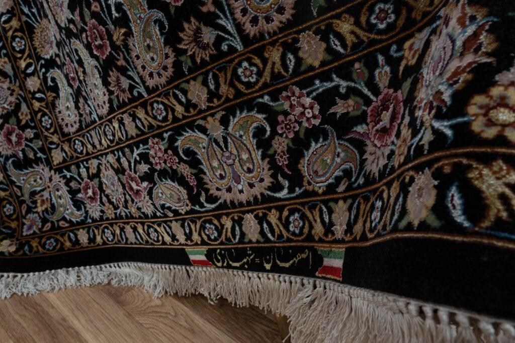 Isfahan Wool Silk Rug 3.9'x5.9' View 6