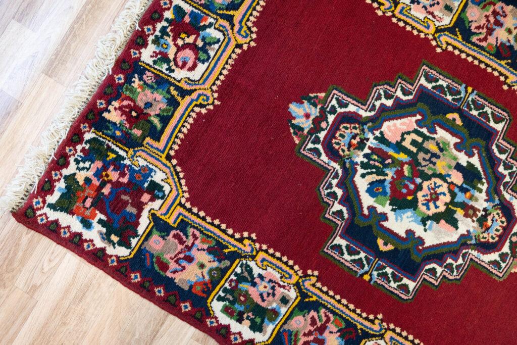 Hamadan Wool Rug 3.5'x4.7' View 3