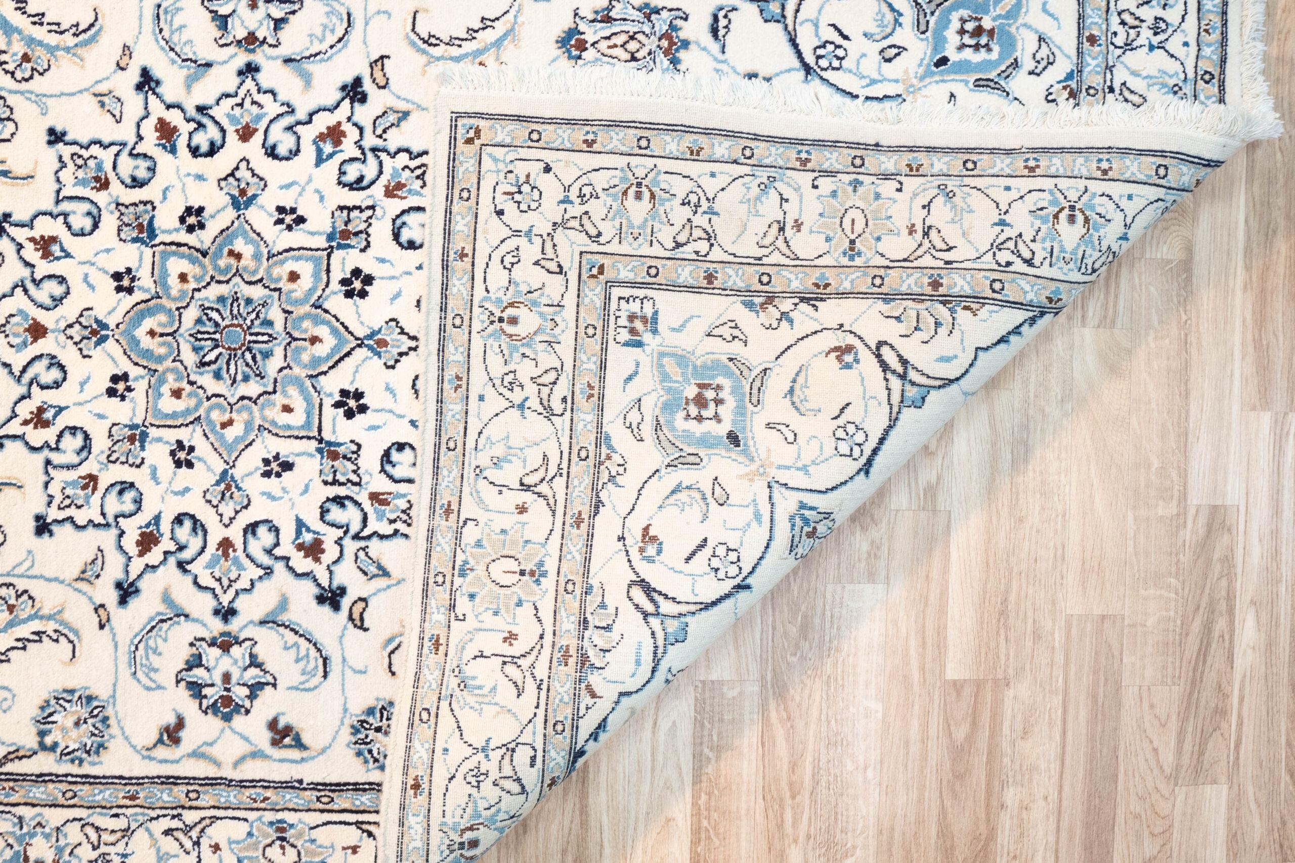 Nain Wool Silk Rug 4.2'x6.7' View 4