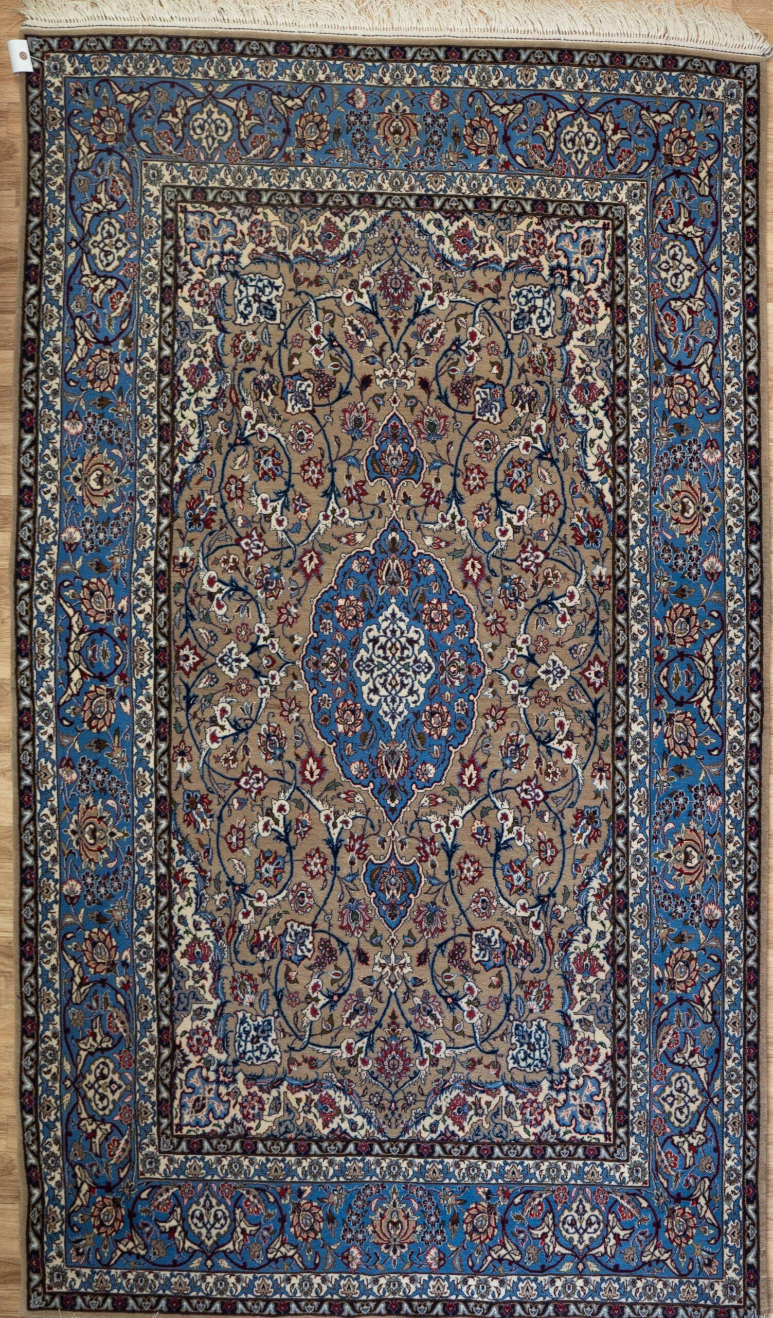 Isfahan Silk pile Rug 5'x7' View 1
