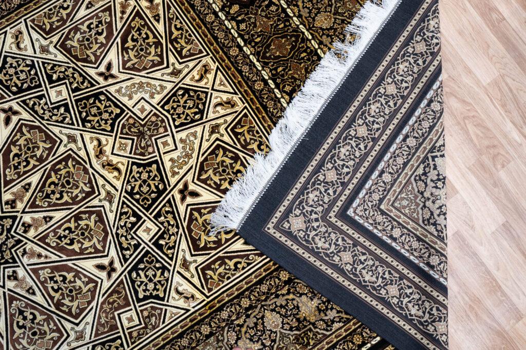 Qum Design Rug 7'x10' View 4