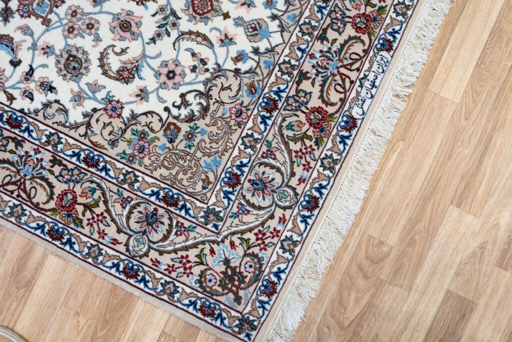 Isfahan Wool Silk Rug 3.8'x5.4' View 3