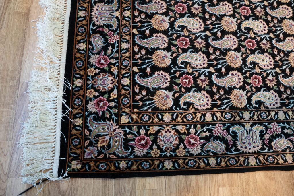 Isfahan Wool Silk Rug 3.9'x5.9' View 3
