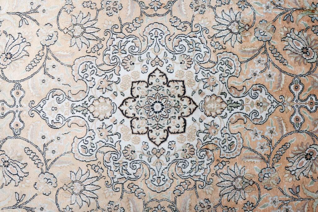 Karache Wool Rug 6.4'x9.4' View 2