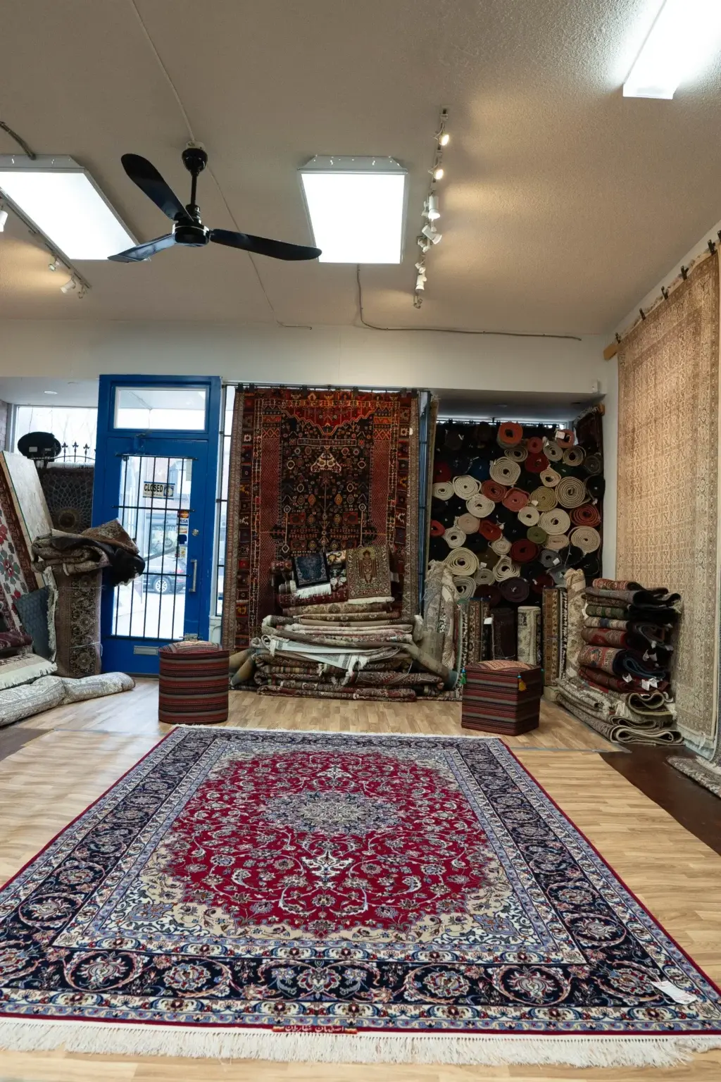 Isfahan Wool Rug 6.8 x 9.8 View 4