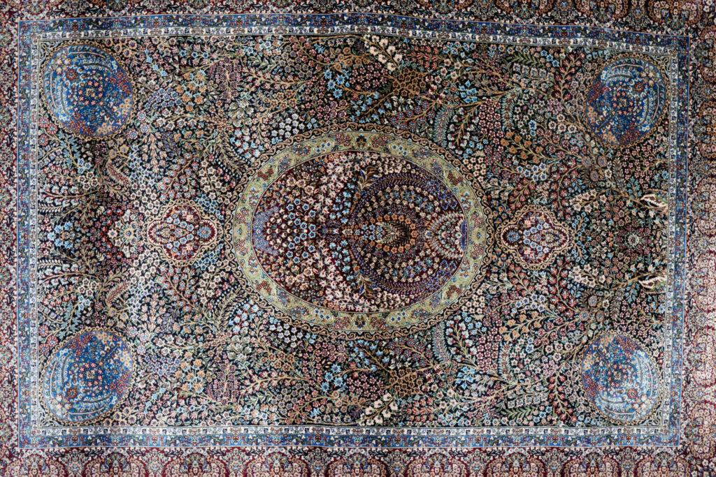 Qum Design Silk Rug 3'x5' View 2