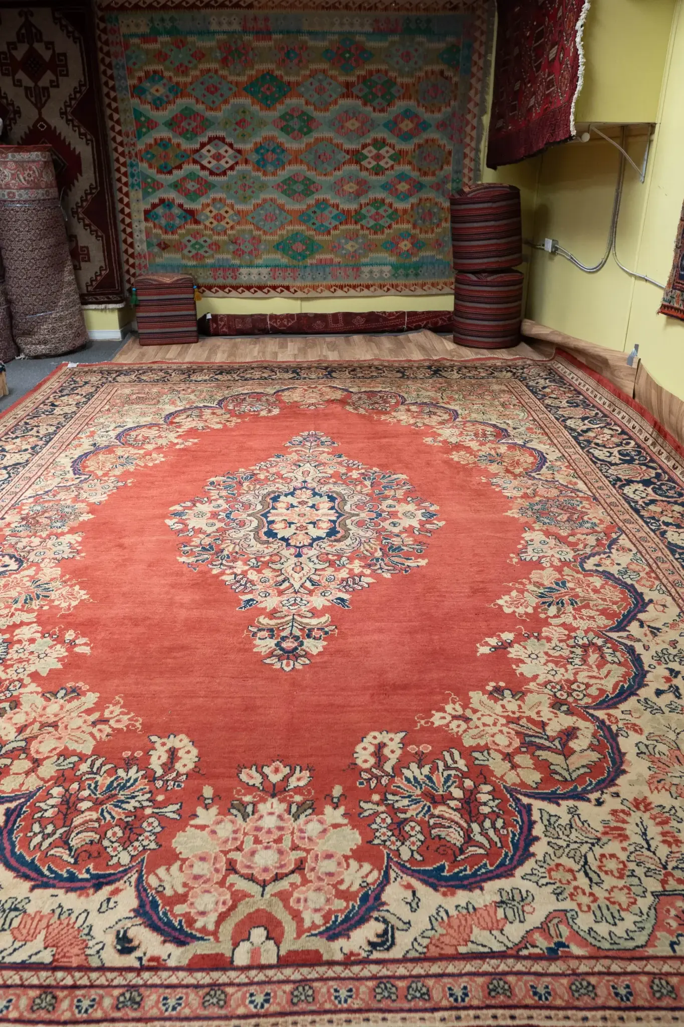 Mahal Wool Rug 10 x 14' View 4