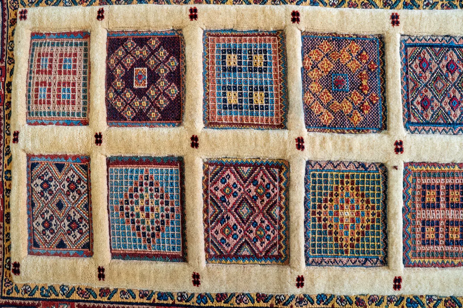 Kilim Rug 3922 – Genuine Hand-Woven Wool Oriental Rug View 7