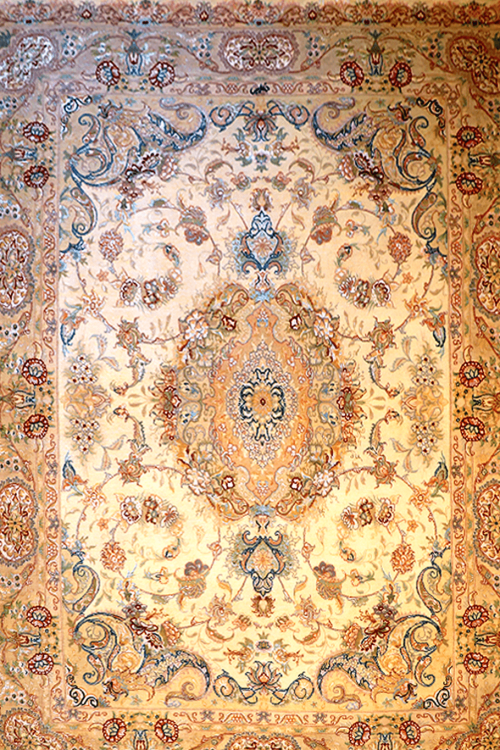 Tabriz Wool Rug With Silk Base 7 x 5 Feet