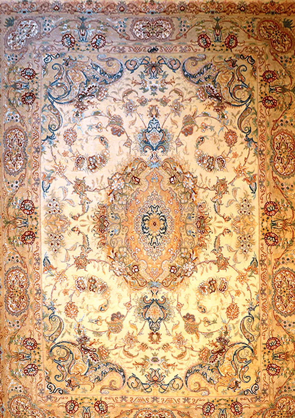 Tabriz Wool Rug With Silk Base 7 x 5 Feet