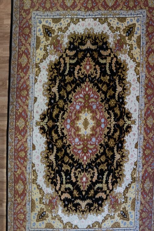 Tabriz Wool Silk Rug 5.6’x7.6′