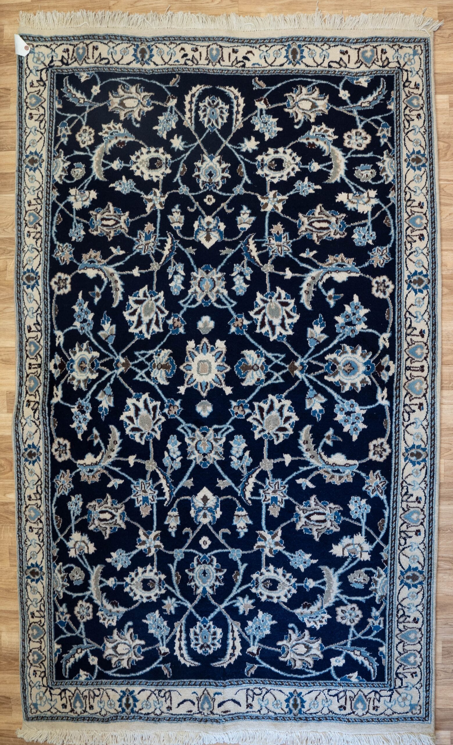 Nain Wool Silk rug 4.8’x6.8′