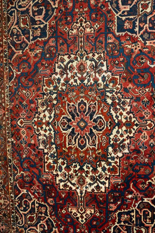 Bakhtiari Wool Rug 10.0×12.4