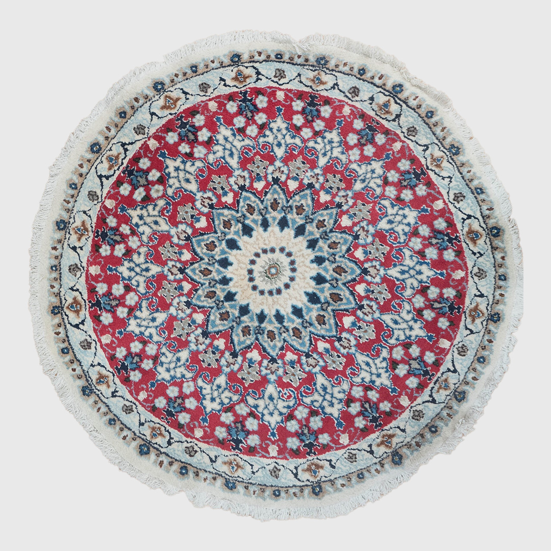 Nain Rug 3'x3'