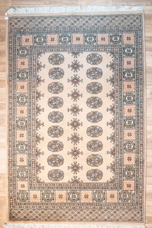 Bokhara Wool Rug 4’x5.11′
