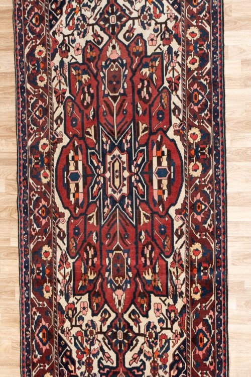 Bakhtiari Wool Rug 5.0×9.7